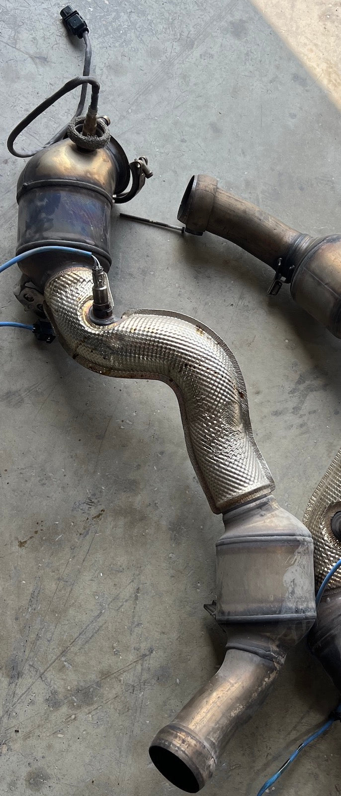 253-490-22-01 CATAYLTIC CONVERTER RIGHT SIDE GLC 63