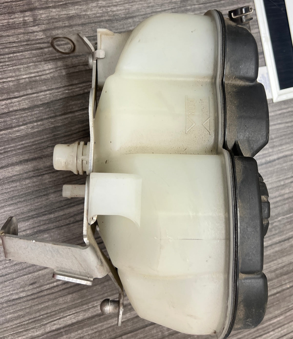 MERCEDES X253 GLC63 GLC43 GLC300 ENGINE COOLANT EXPANSION RESERVOIR TANK OEM